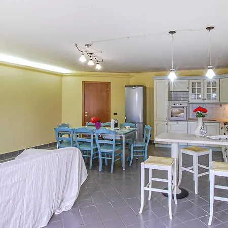 Awesome In With Kitchen