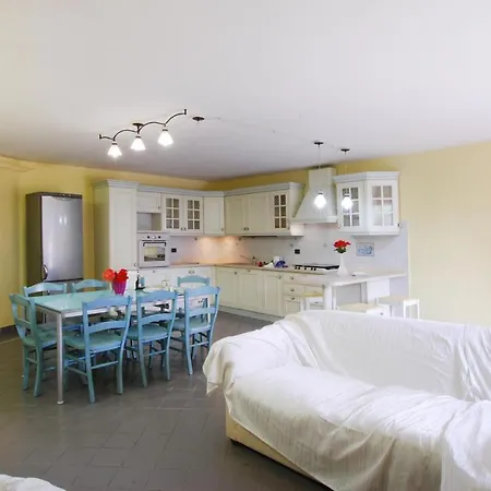 Feriehus Awesome In With Kitchen Civitanova Marche