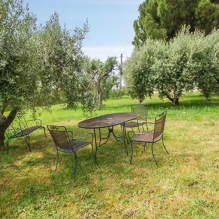 Feriehus Awesome In With Kitchen Civitanova Marche